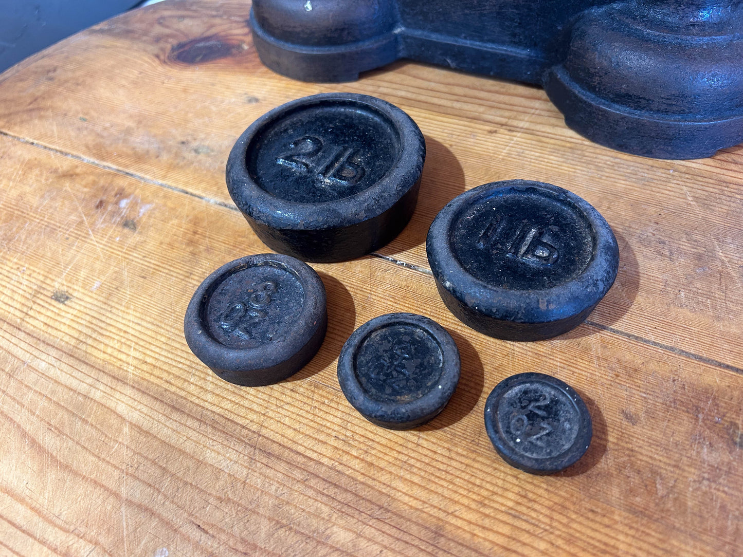 Vintage Antique Victorian Cast Iron Kitchen Balance Scales With Ceramic Plate and Weights