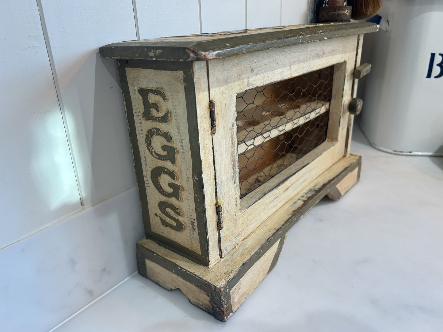Vintage Cream Rustic Wooden Egg Holder Box / Egg Cabinet