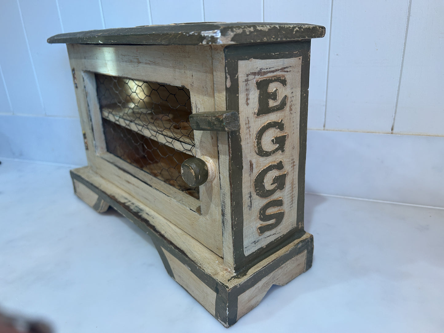 Vintage Cream Rustic Wooden Egg Holder Box / Egg Cabinet