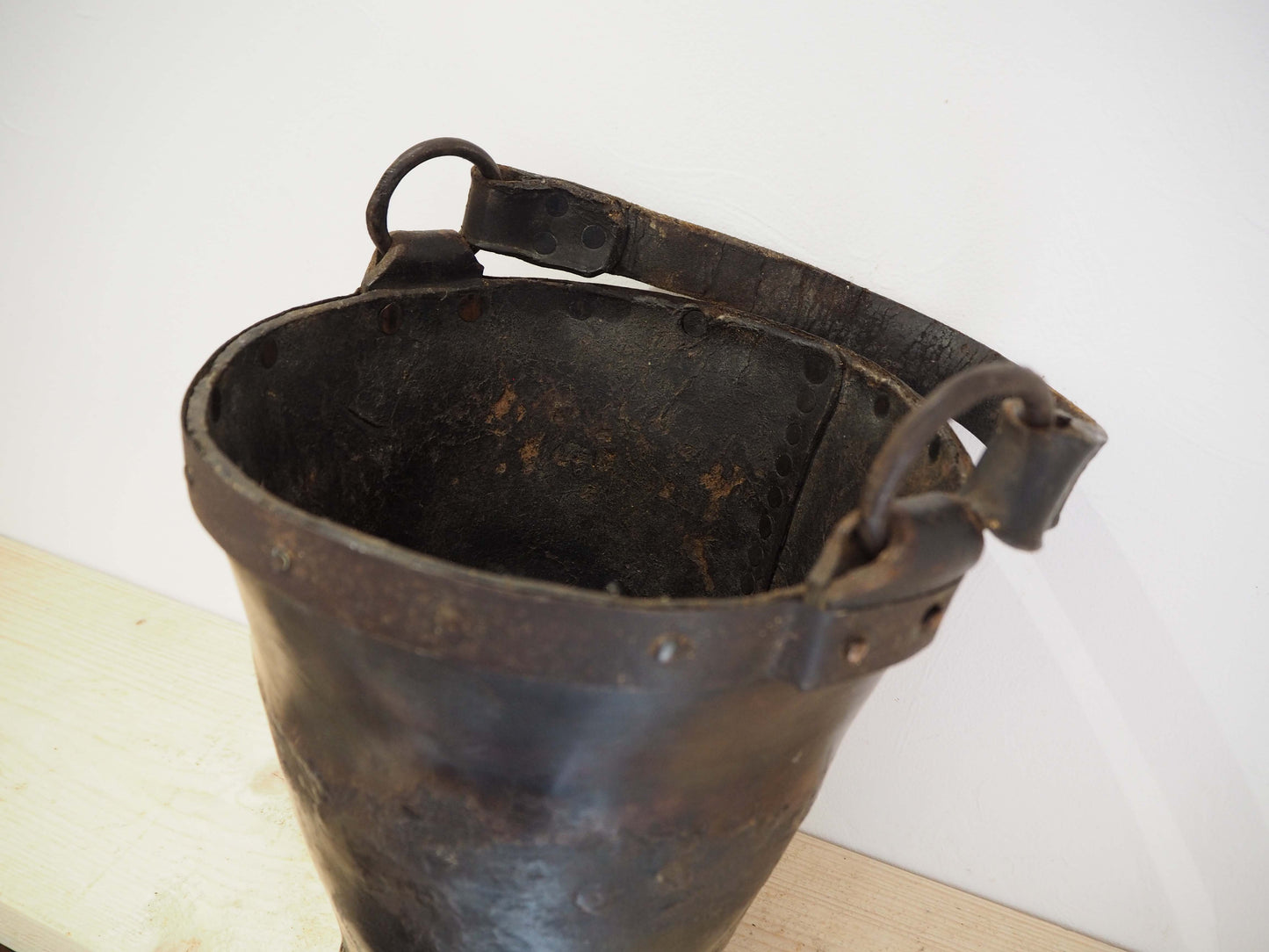 Antique Victorian Leather Fire Bucket / Fireplace Storage