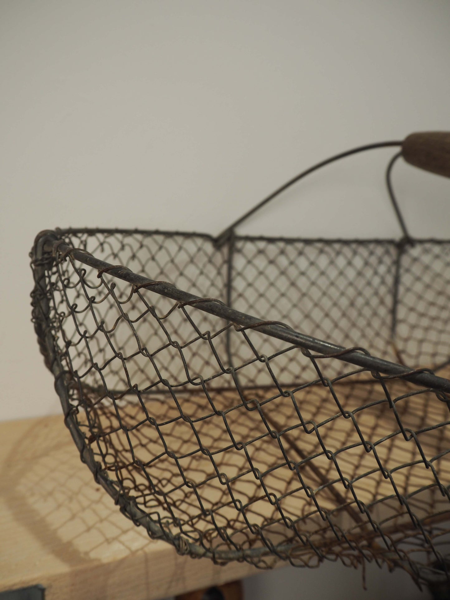 Antique French French Wire Oyster Basket / Garden Farmhouse / Vintage Rustic Storage Retro