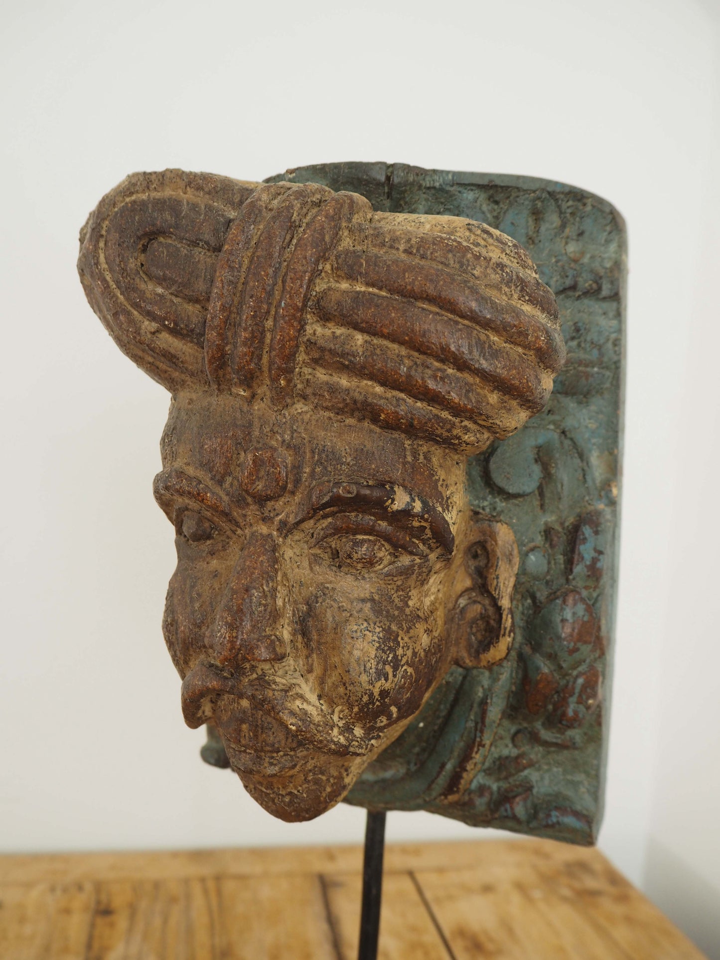 Antique Indian Hand-Carved Architectural Gujarati Head on Stand / Male Sculpture