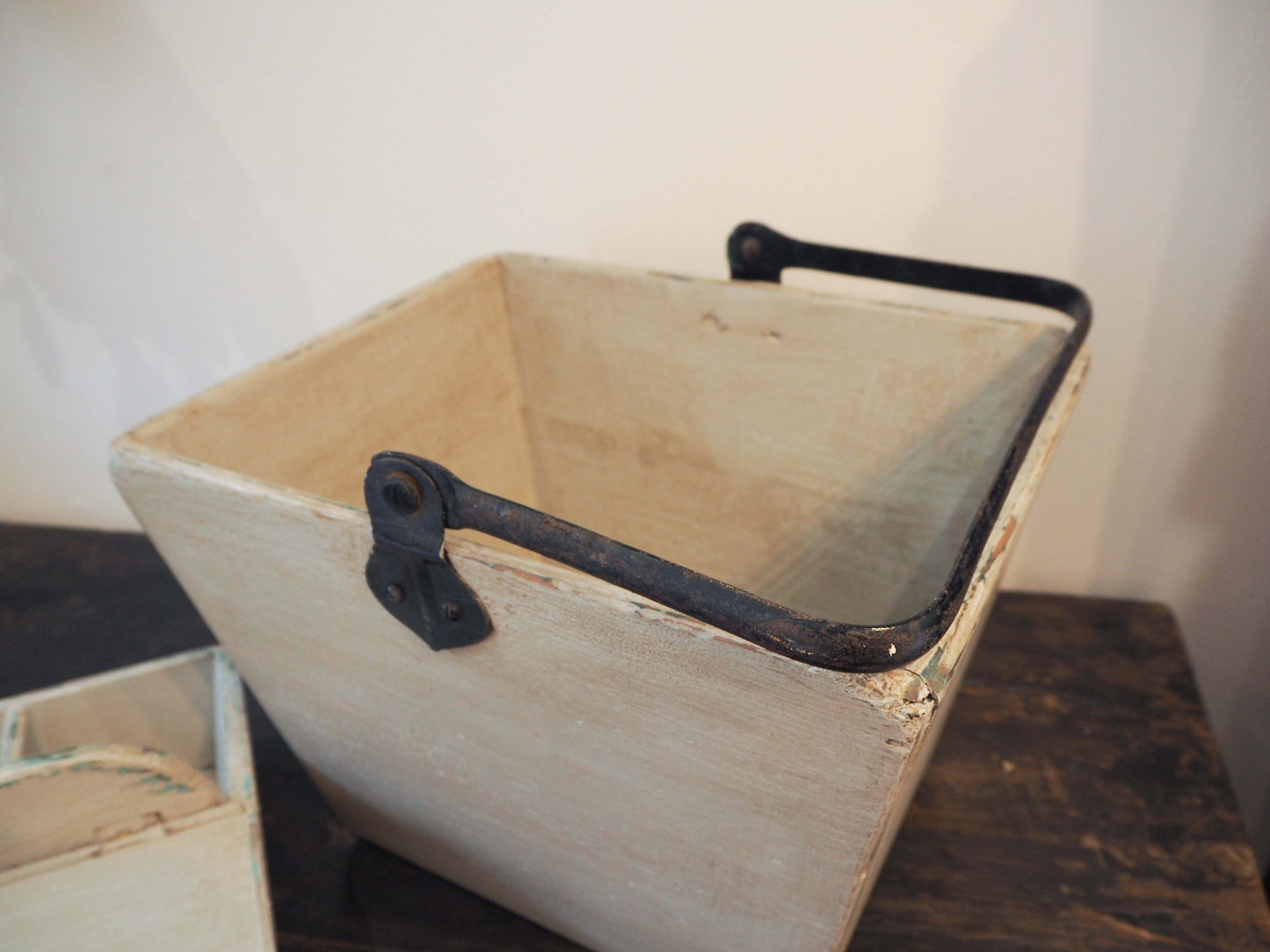 Vintage Painted Wooden Housemaids Caddy With Handle / Storage Trug