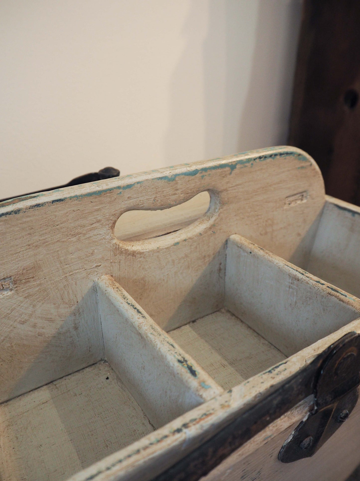 Vintage Painted Wooden Housemaids Caddy With Handle / Storage Trug