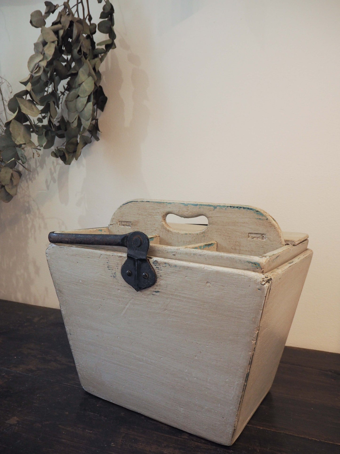 Vintage Painted Wooden Housemaids Caddy With Handle / Storage Trug