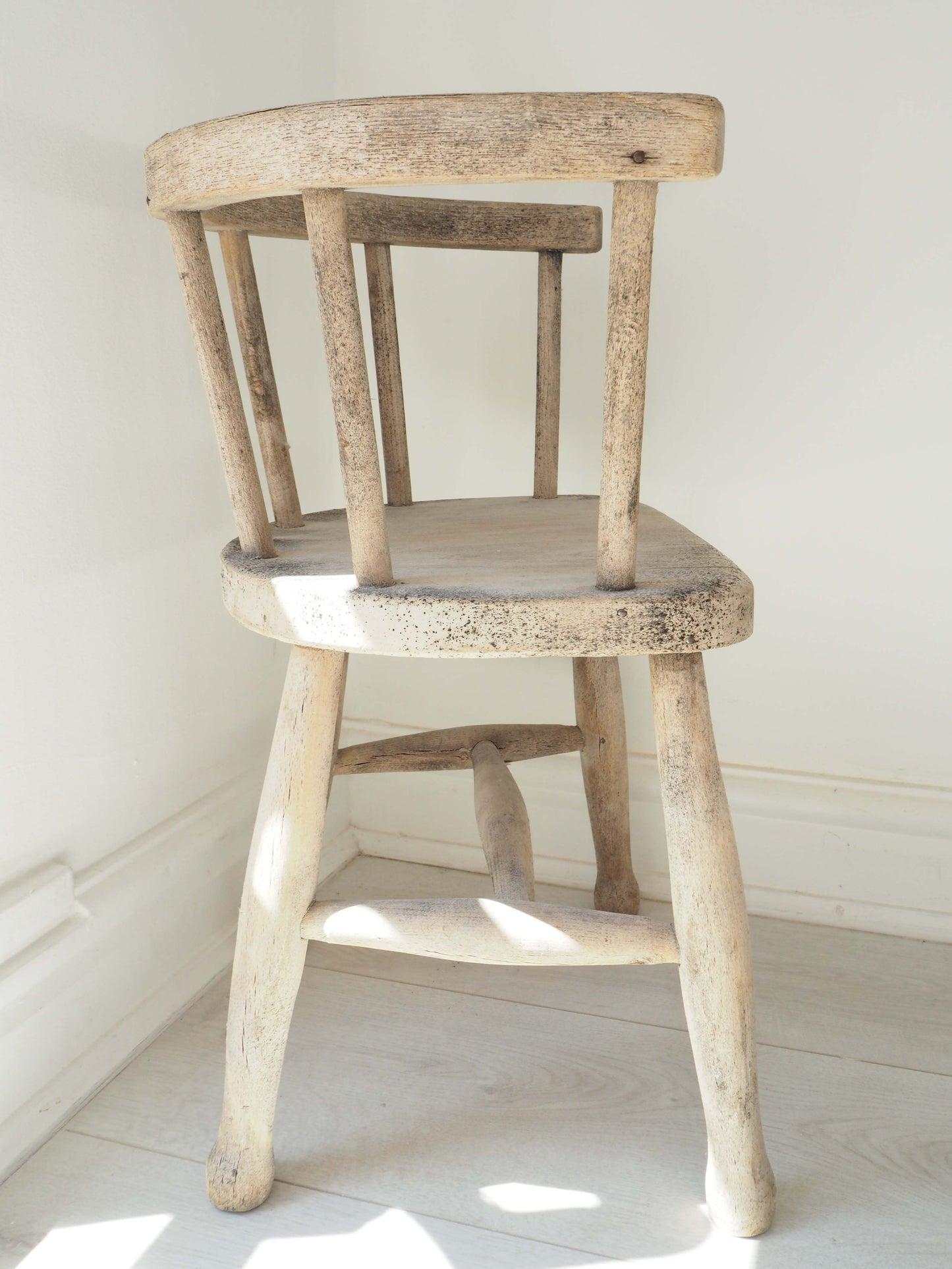 Antique Vintage 20th Century Child's Elm Windsor Wooden Chair