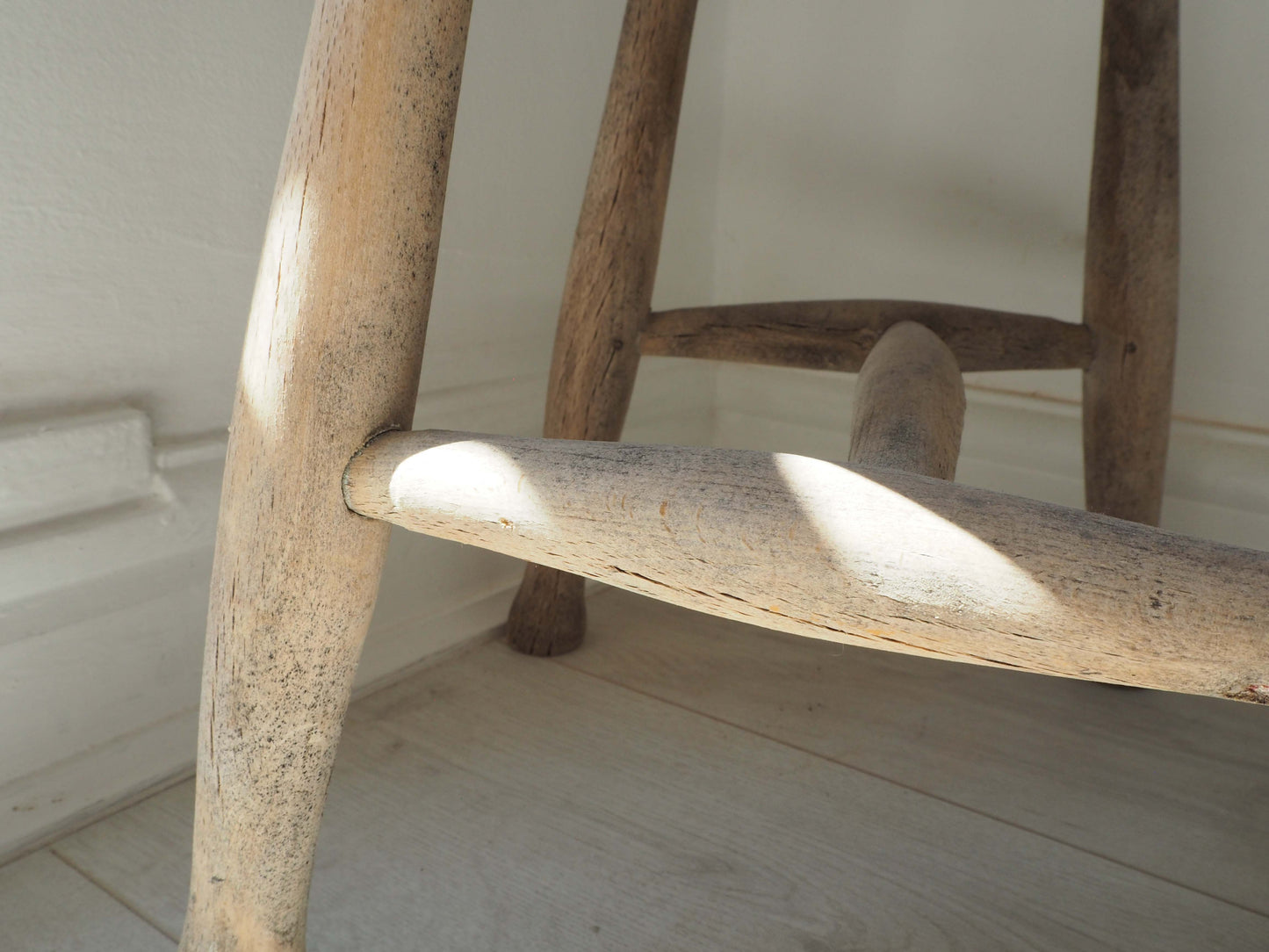 Antique Vintage 20th Century Child's Elm Windsor Wooden Chair