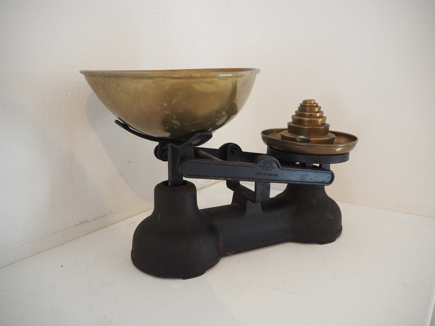 Vintage Antique Salter Black Cast Iron Kitchen Weighing Scales with Weights and Brass Pans