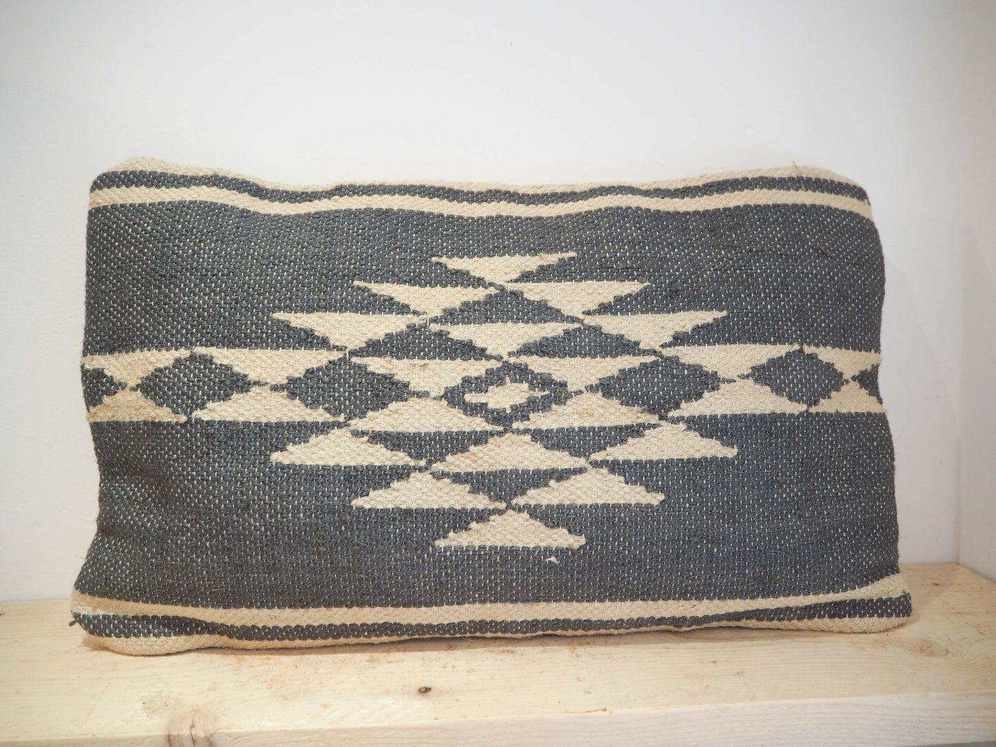 Vintage Style Jute Geometric Rectangular Cushion / Navy Blue & Cream