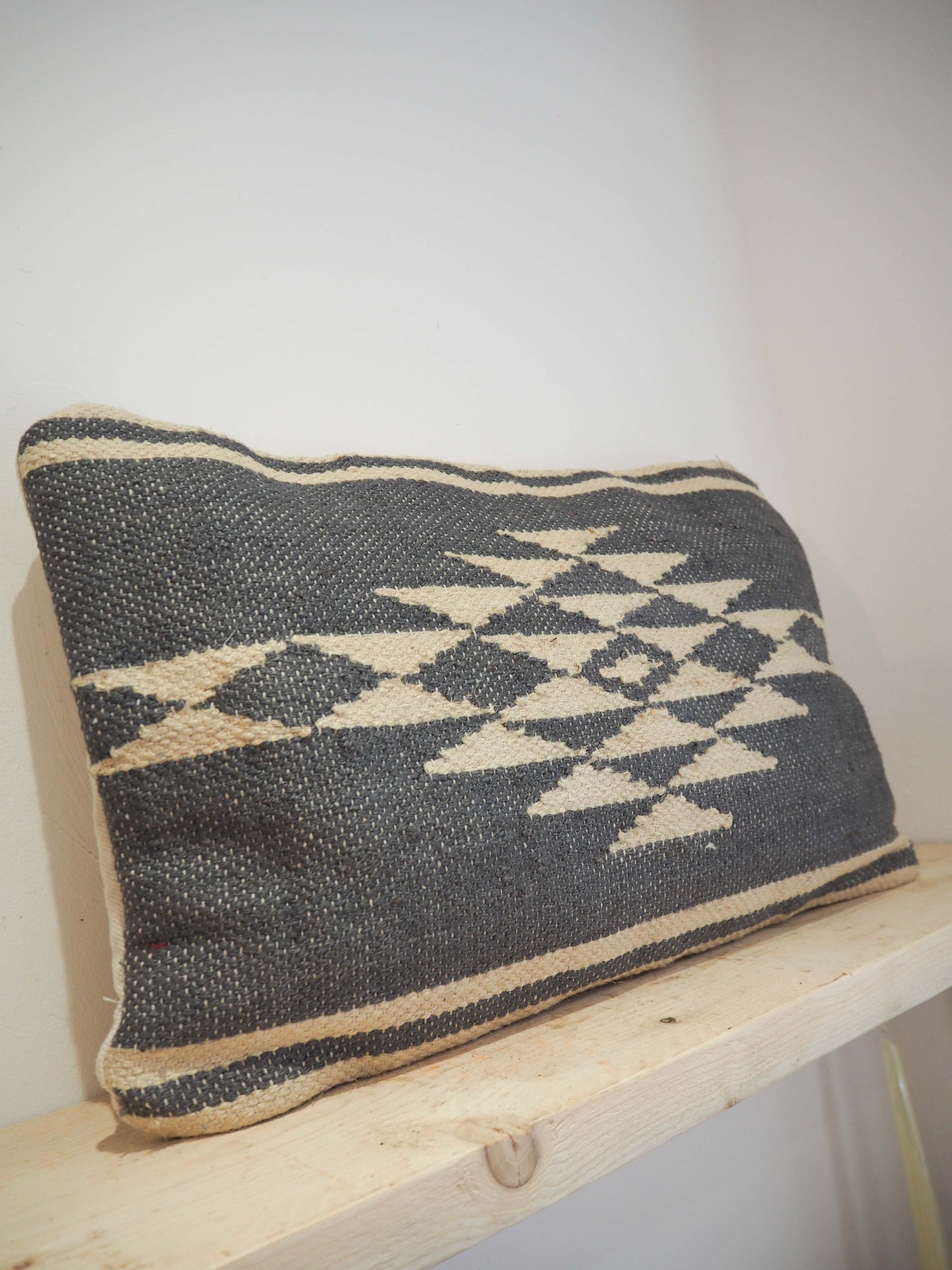 Vintage Style Jute Geometric Rectangular Cushion / Navy Blue & Cream