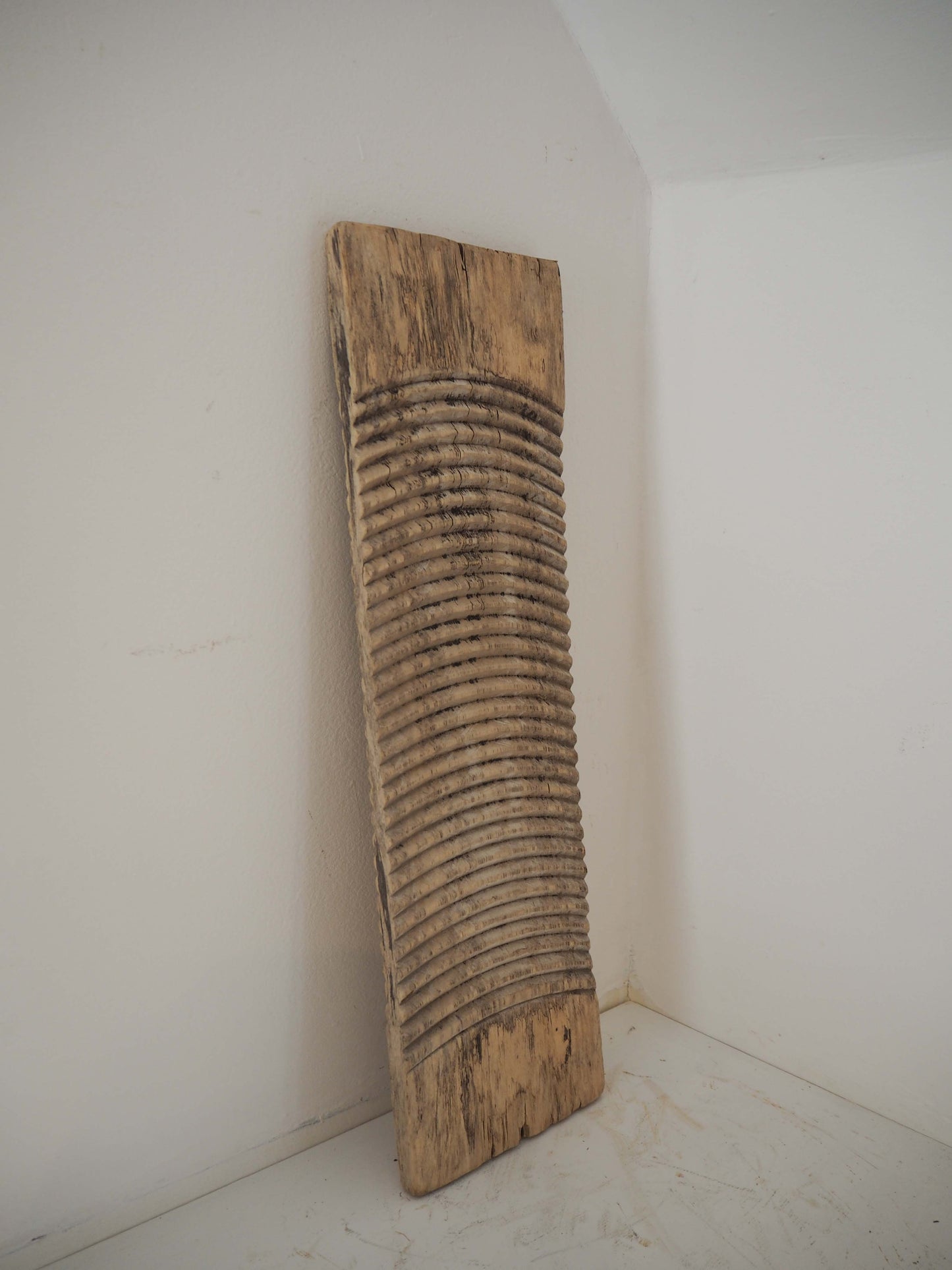 Vintage Antique Wooden Rustic Primitive Elm Ribbed Washboard