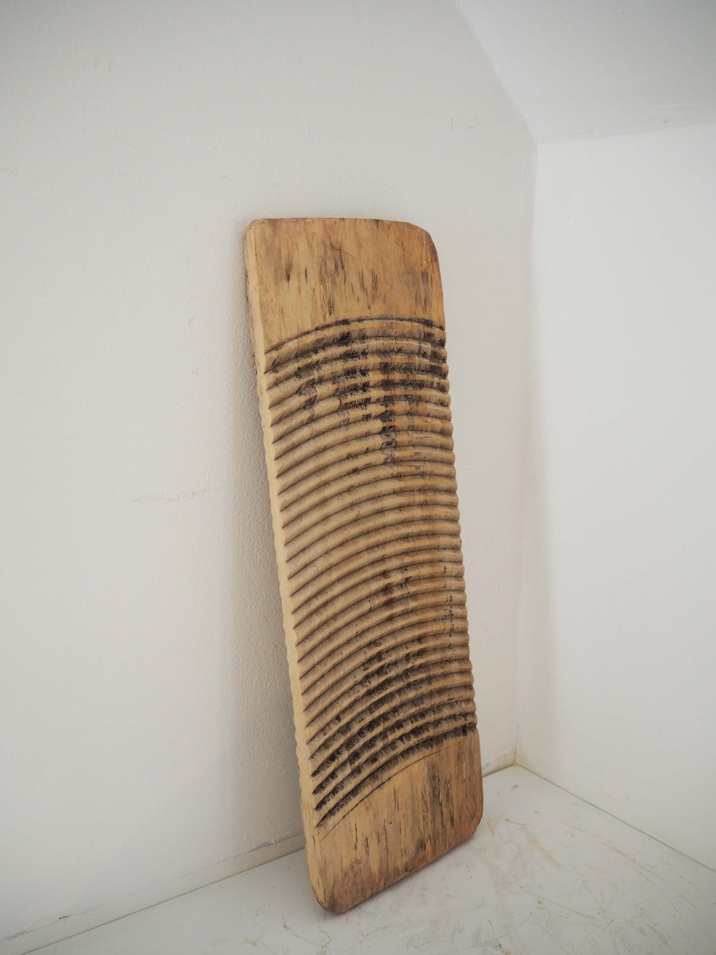 Vintage Antique Wooden Rustic Primitive Elm Ribbed Washboard