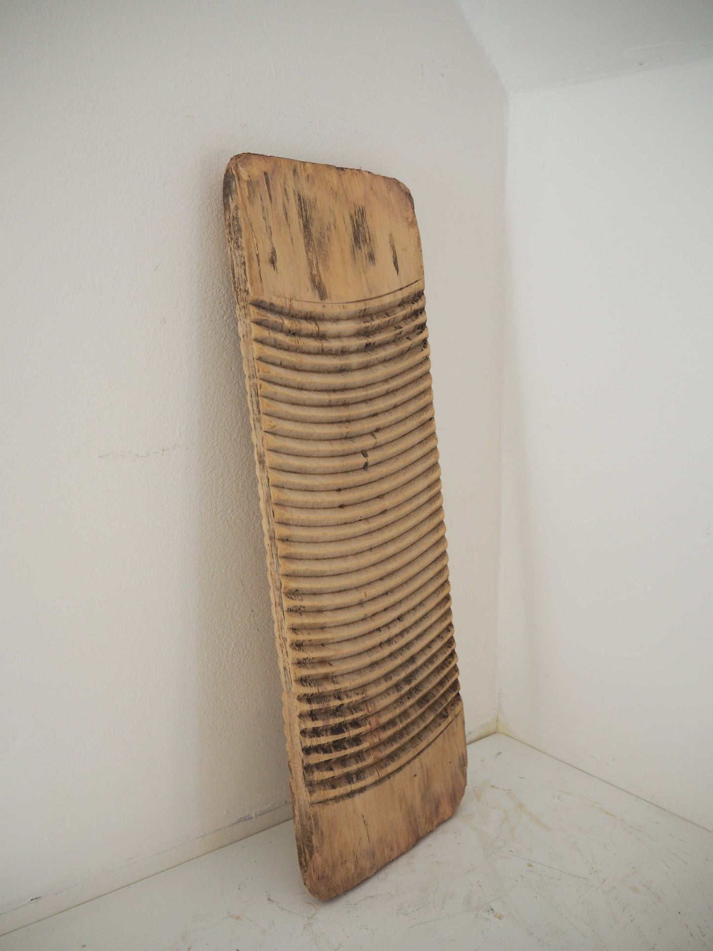 Vintage Antique Wooden Rustic Primitive Elm Ribbed Washboard