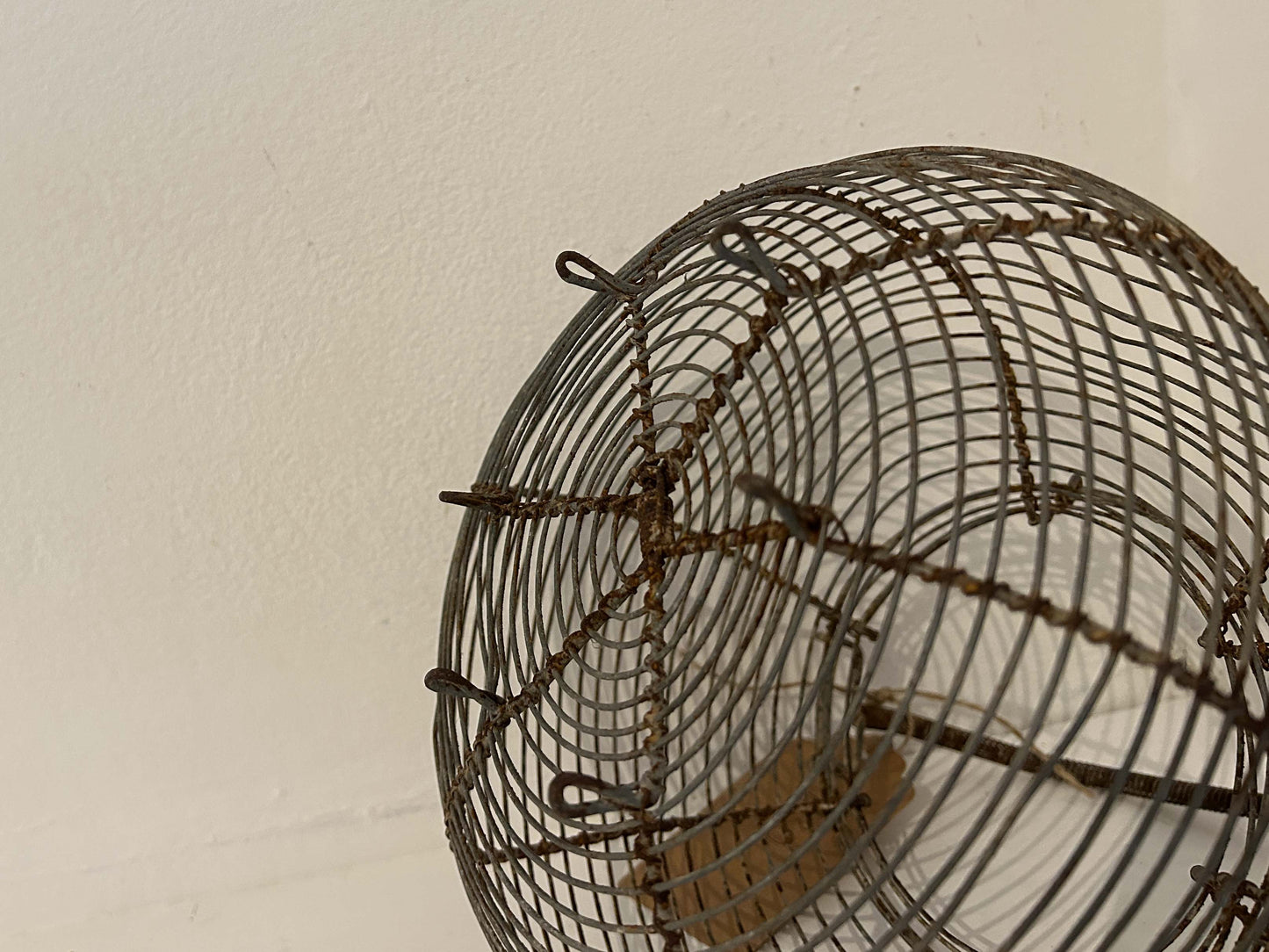 Antique Vintage Rustic Wire Farmhouse Egg Basket / Kitchen Storage