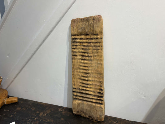 Vintage Antique Wooden Rustic Primitive Elm Ribbed Washboard