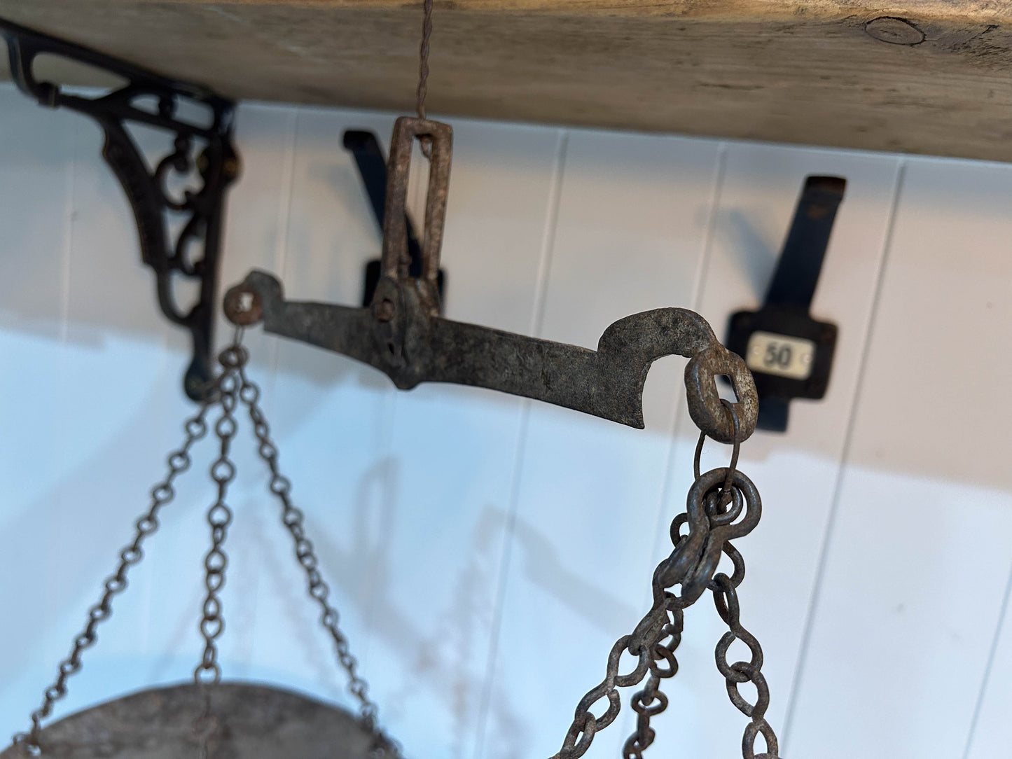 Old Vintage Iron Mercantile Scale Hand Balance from India / TARAJU Hanging Round Pan / Antique Chain Weighing Scale / Vintage Iron Scale