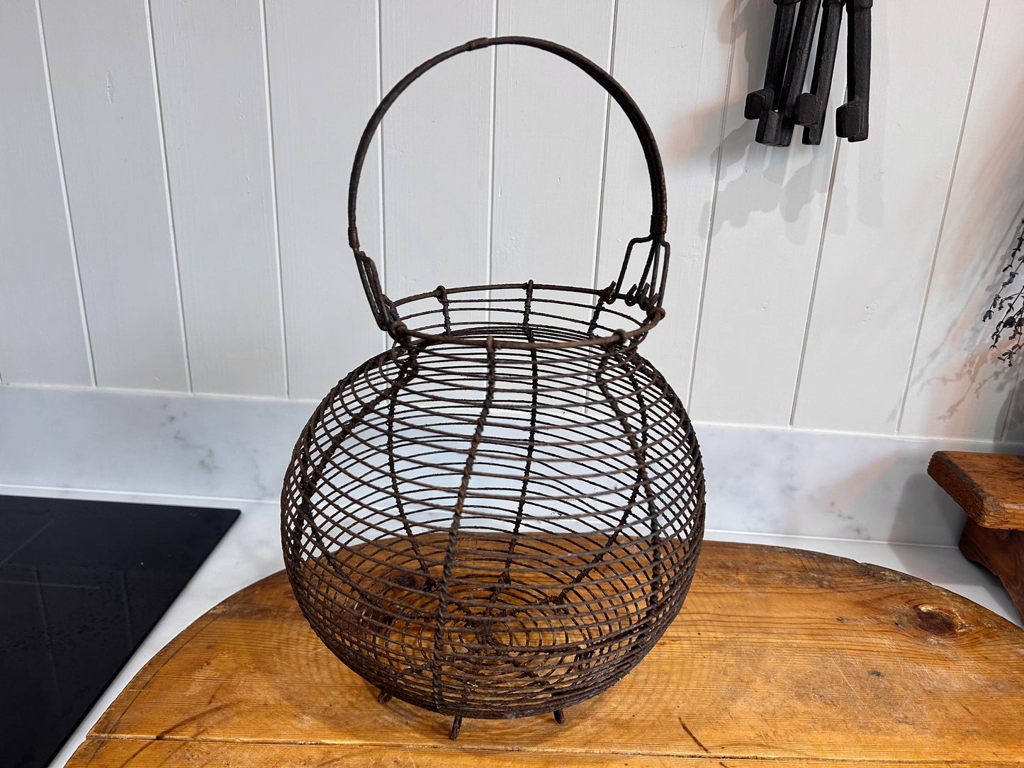 Large Vintage Retro French Farmhouse Wire Mesh Fruit Vegetable Egg Basket