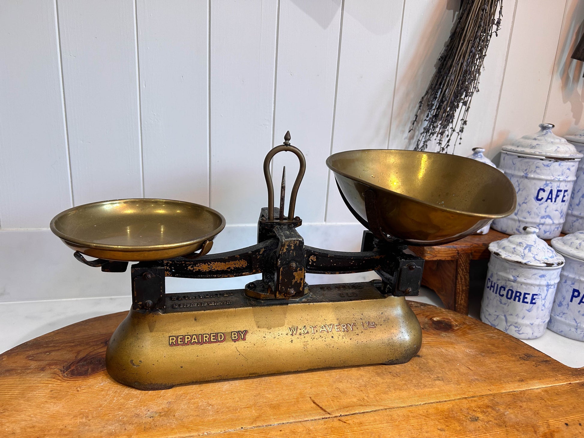 Vintage Antique W&T Avery Ltd Birmingham 2lb Weighing Scales