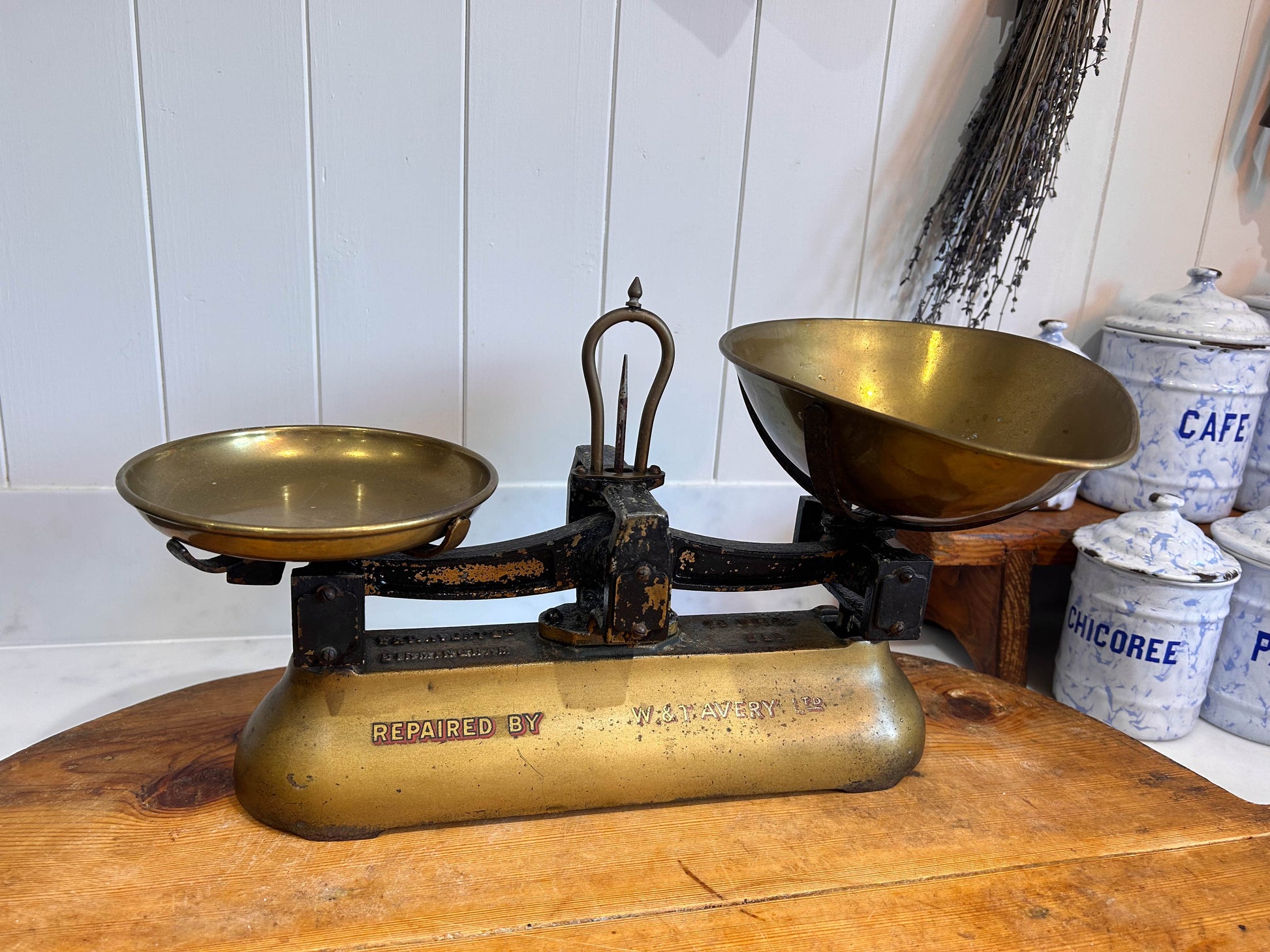 Vintage Antique W&T Avery Ltd Birmingham 2lb Weighing Scales