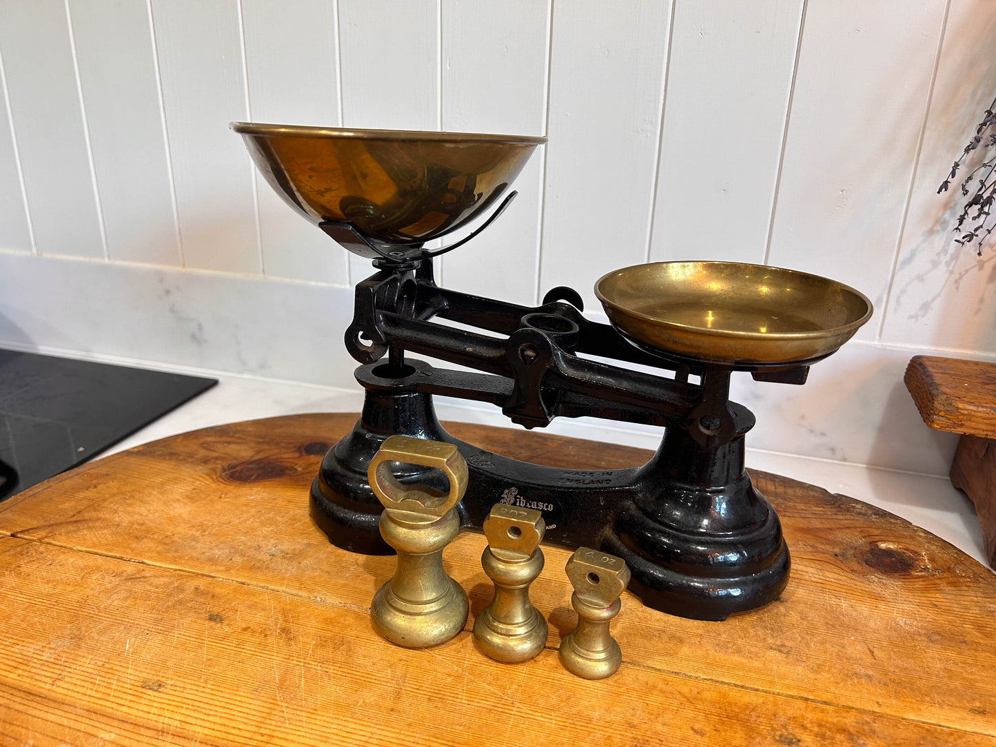 Vintage Heavy Antique Librasco Black Cast Iron Brass Birmingham Kitchen Weighing Scales with Weights