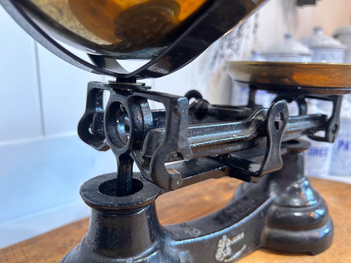 Vintage Heavy Antique Librasco Black Cast Iron Brass Birmingham Kitchen Weighing Scales with Weights