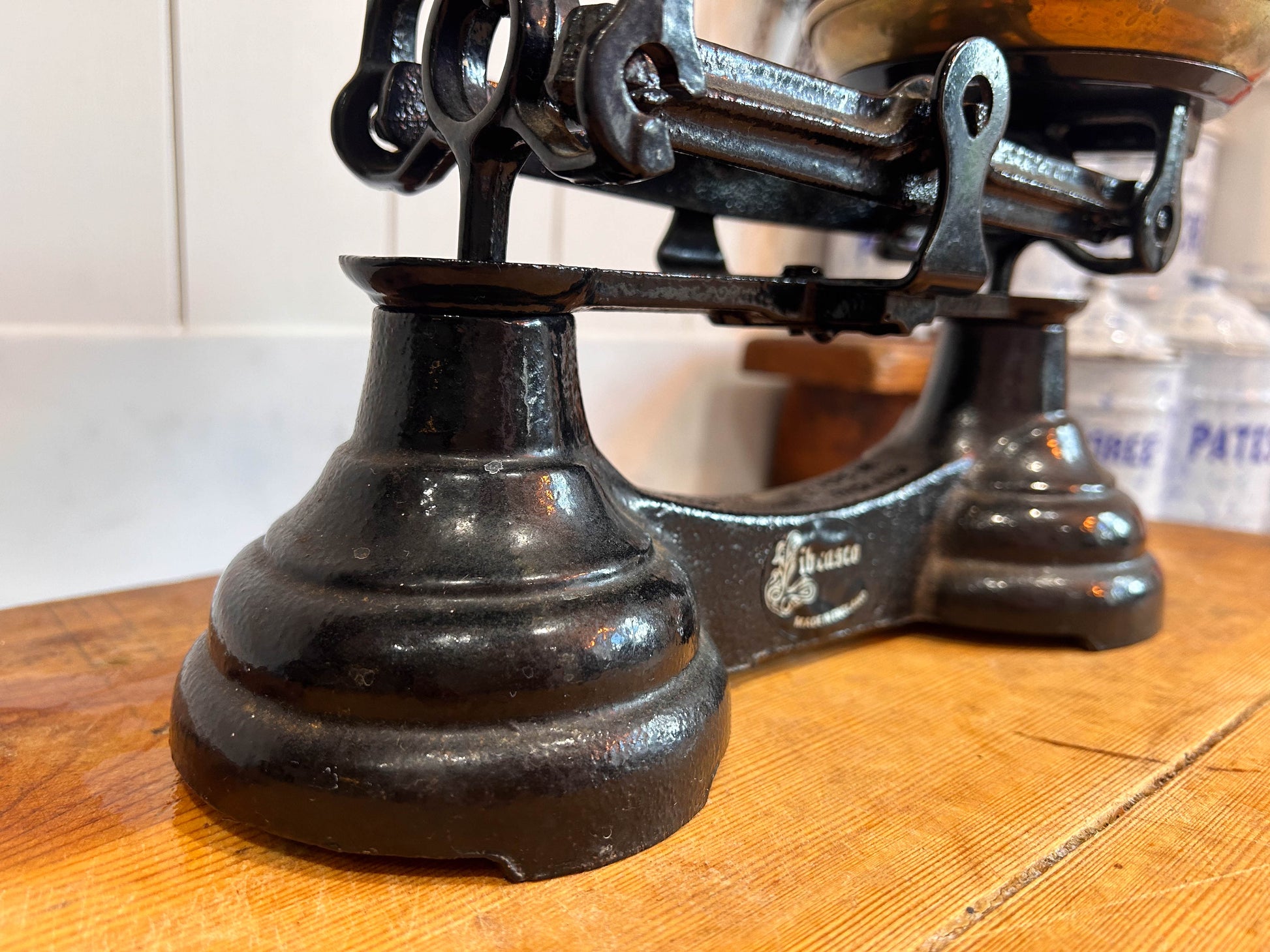 Vintage Heavy Antique Librasco Black Cast Iron Brass Birmingham Kitchen Weighing Scales with Weights