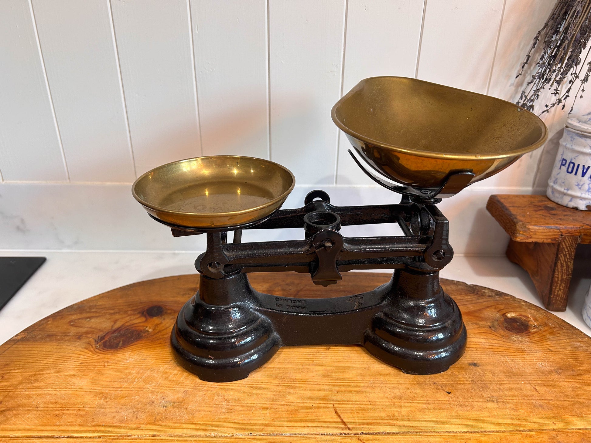 Vintage Heavy Antique Librasco Black Cast Iron Brass Birmingham Kitchen Weighing Scales with Weights