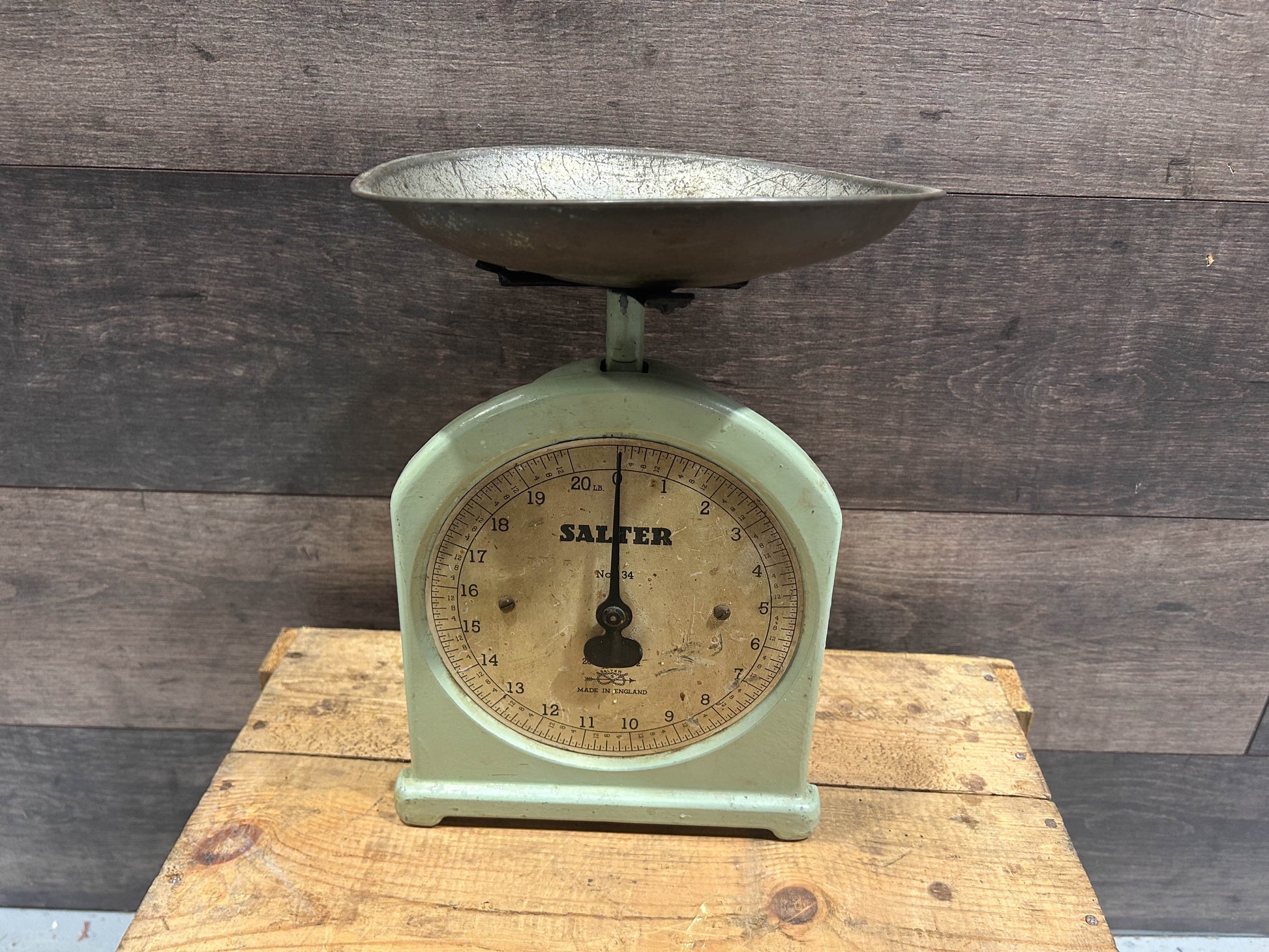 Vintage Salter Scales No.34 Light Green Metal Scales, Vintage Kitchen Scales 20lbs, 1940's Kitchen Weighing Scales