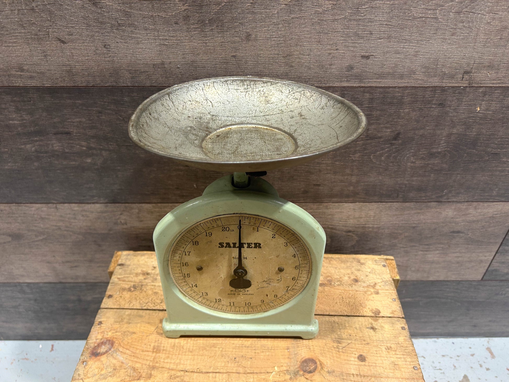 Vintage Salter Scales No.34 Light Green Metal Scales, Vintage Kitchen Scales 20lbs, 1940's Kitchen Weighing Scales