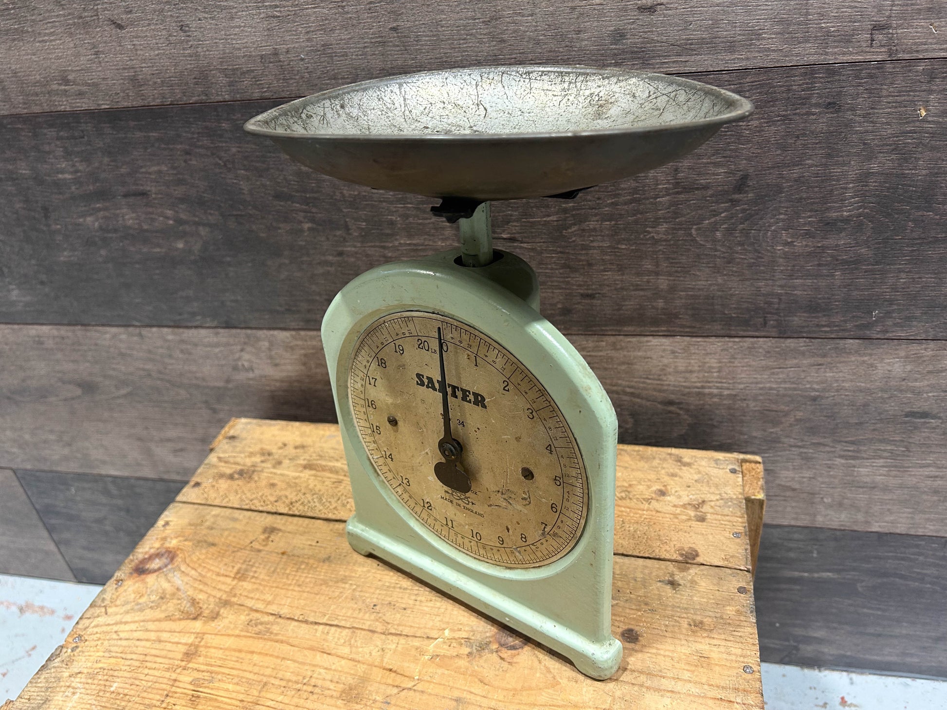 Vintage Salter Scales No.34 Light Green Metal Scales, Vintage Kitchen Scales 20lbs, 1940's Kitchen Weighing Scales