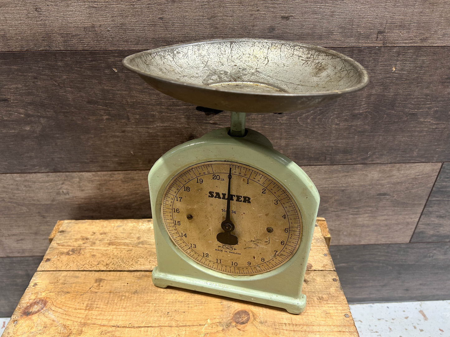 Vintage Salter Scales No.34 Light Green Metal Scales, Vintage Kitchen Scales 20lbs, 1940's Kitchen Weighing Scales