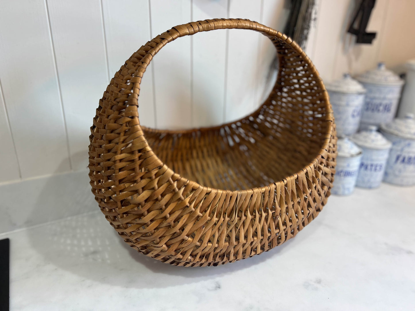 Large Vintage Rounded Wicker Basket Fruit Hamper with Handle