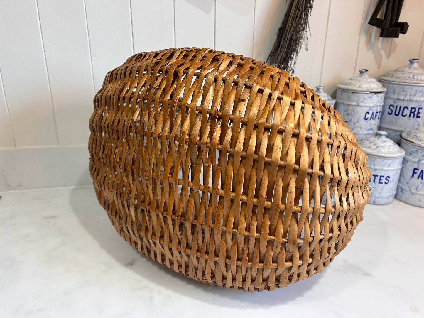 Large Vintage Rounded Wicker Basket Fruit Hamper with Handle