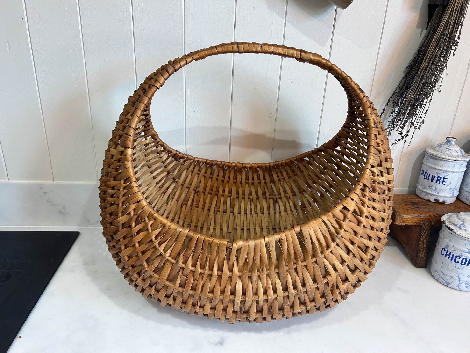 Large Vintage Rounded Wicker Basket Fruit Hamper with Handle