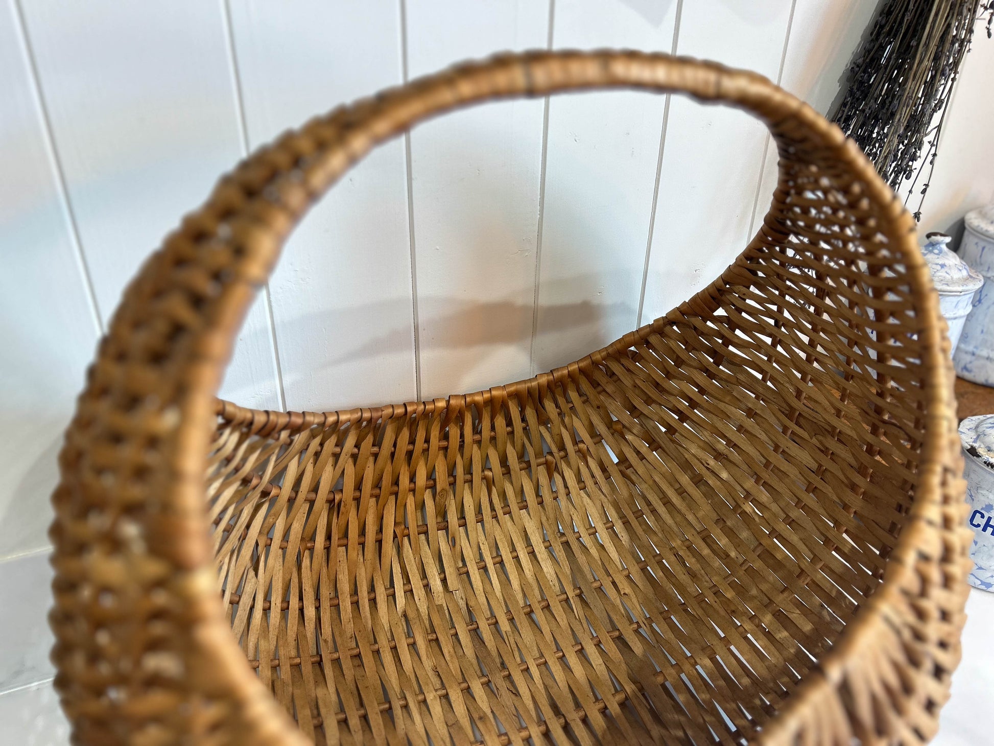 Large Vintage Rounded Wicker Basket Fruit Hamper with Handle