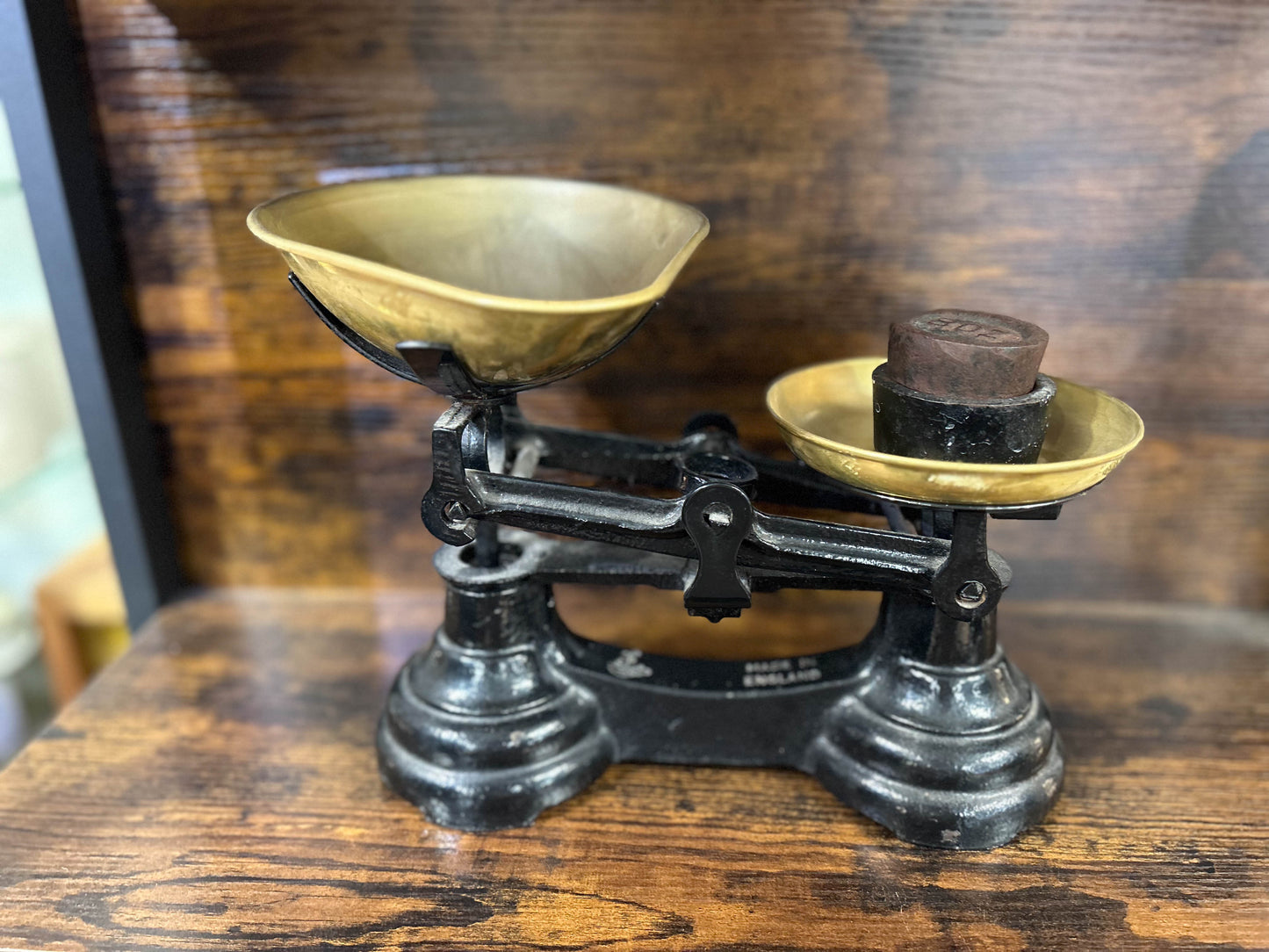 Vintage Antique Black Cast Iron Kitchen Weighing Scales with Cast Iron Weights