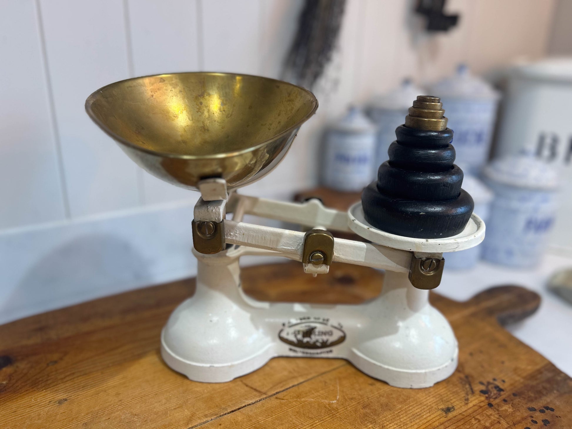 Vintage Heavy Antique Viking White Cream Cast Iron Brass Wolverhampton Kitchen Weighing Scales with Cast Iron and Brass Weights