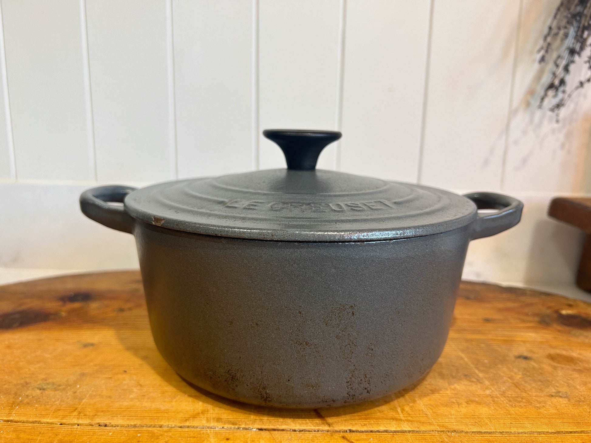 Vintage Le Creuset Dark Grey Cast Iron Cooking Pot Pan with Handles Size 18