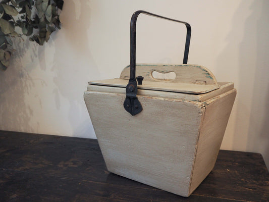 Vintage Painted Wooden Housemaids Caddy With Handle / Storage Trug