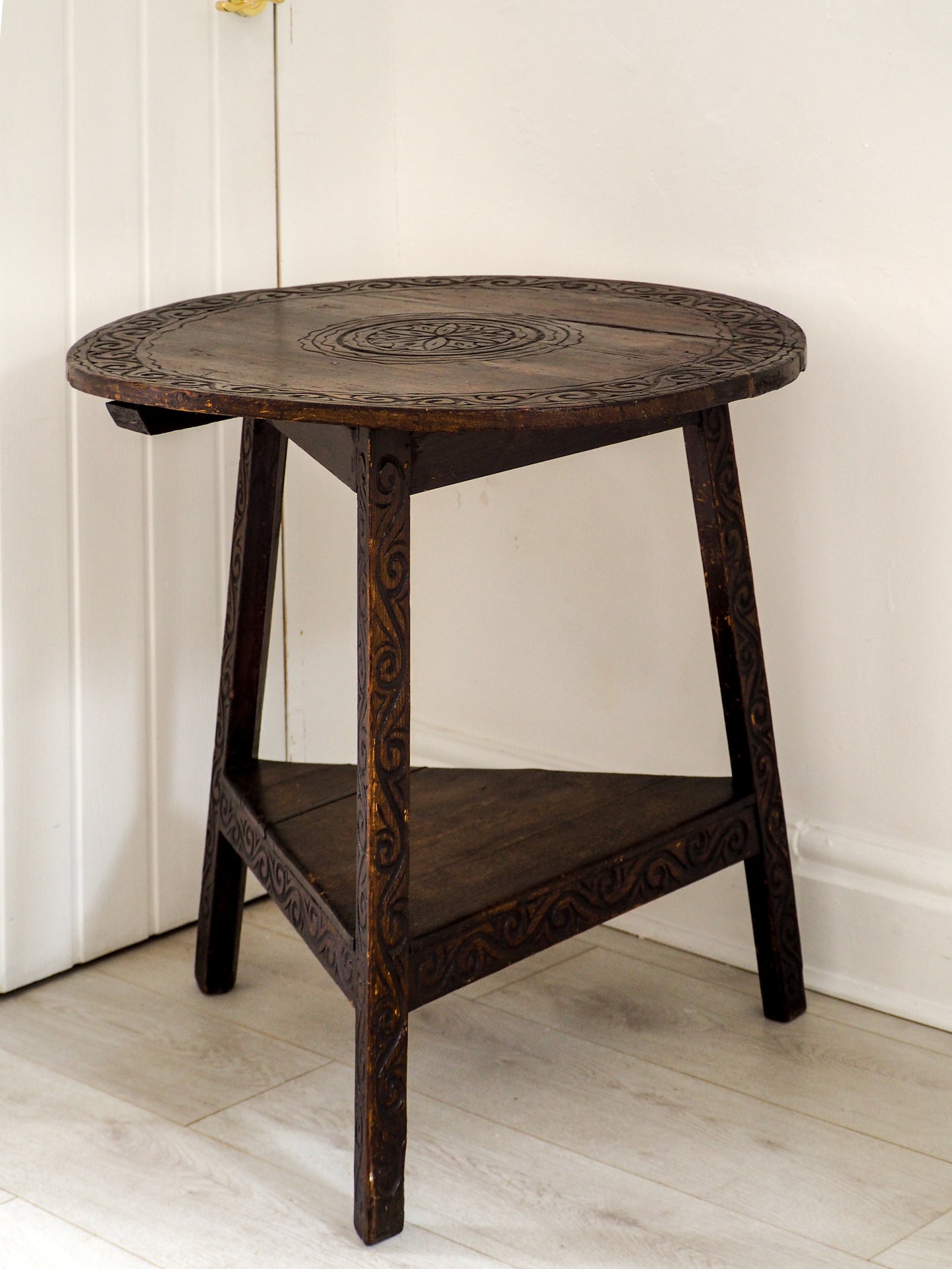 Vintage Antique 18th Century Round Pine Cricket Table / Side Table / Furniture