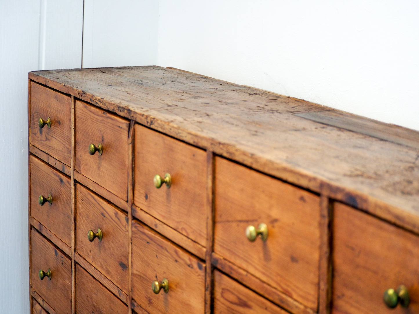 Vintage Antique Wooden Pine Multi-Drawer Apothecary Cabinet / Chest of Drawers