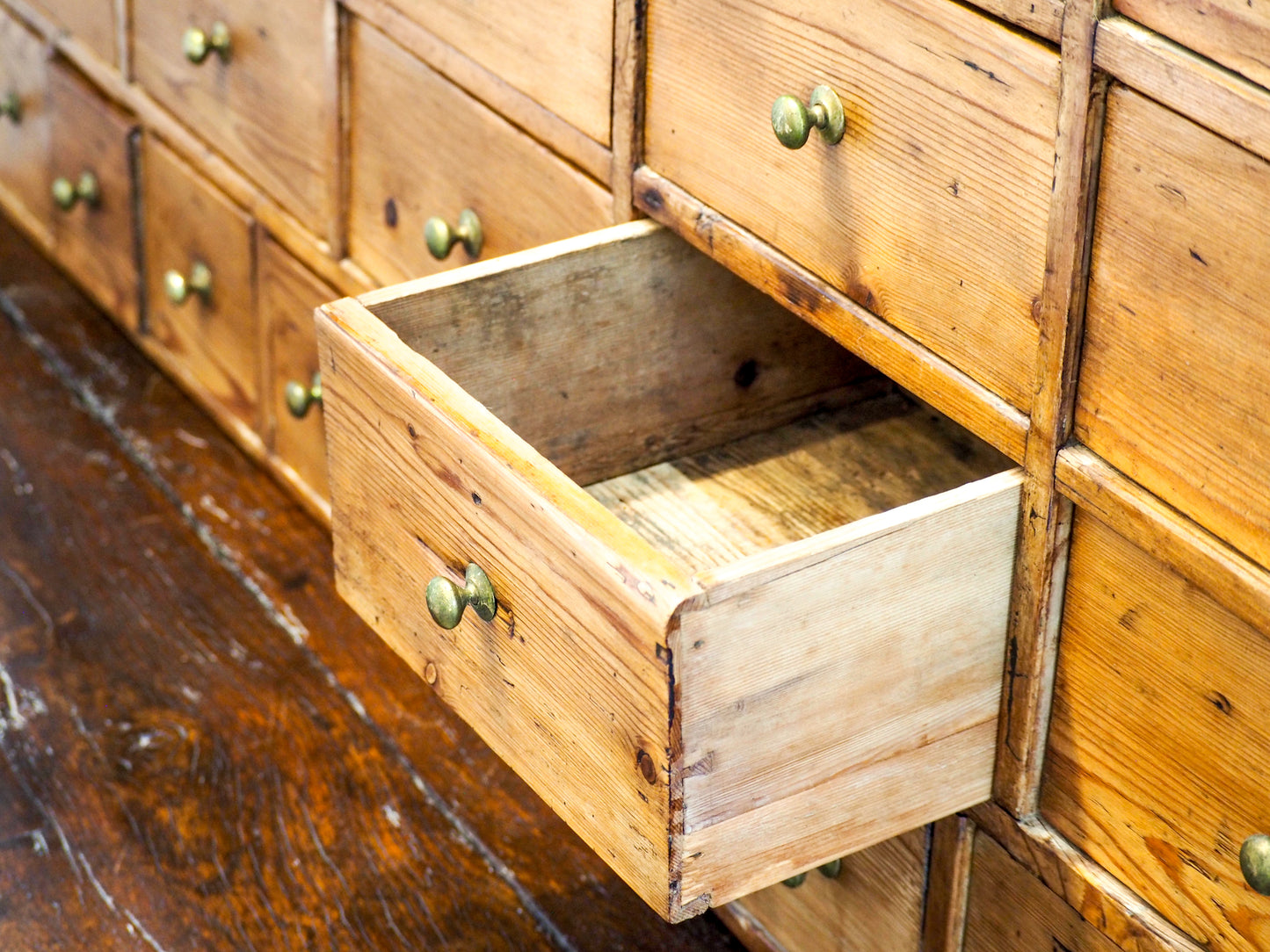Vintage Antique Wooden Pine Multi-Drawer Apothecary Cabinet / Chest of Drawers
