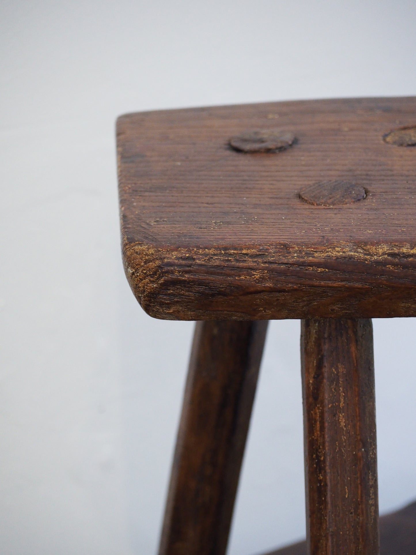 Antique Vintage Small Welsh Elm Rustic Wooden Farmhouse Stool / Milking Stool