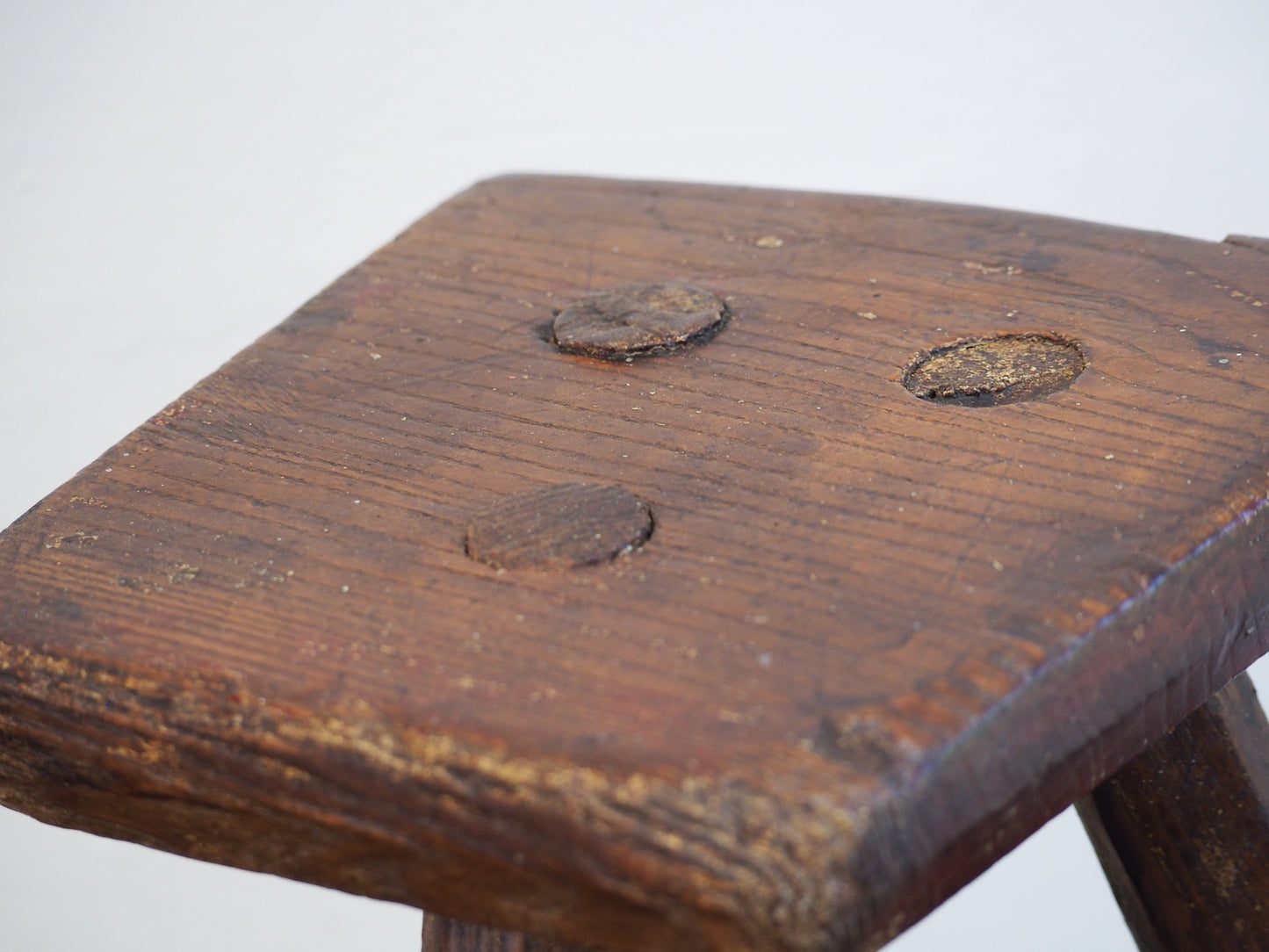 Antique Vintage Small Welsh Elm Rustic Wooden Farmhouse Stool / Milking Stool