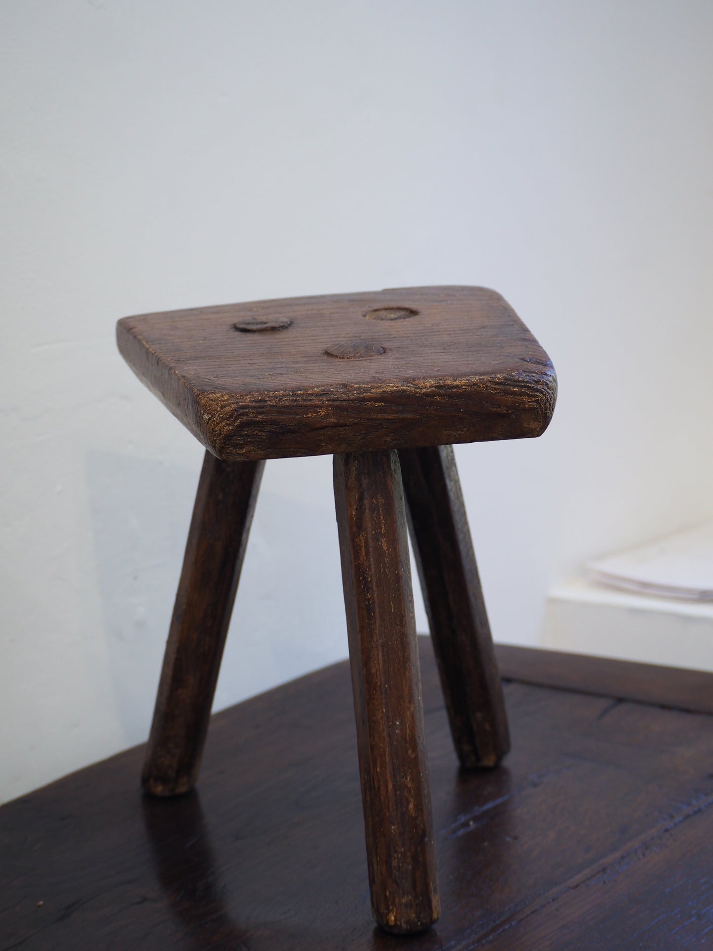 Antique Vintage Small Welsh Elm Rustic Wooden Farmhouse Stool / Milking Stool