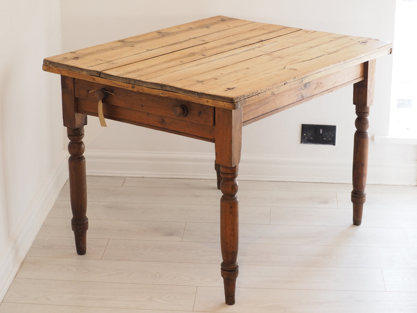 Antique Vintage Edwardian Farmhouse Pitch Pine Dining Table with Single Drawer
