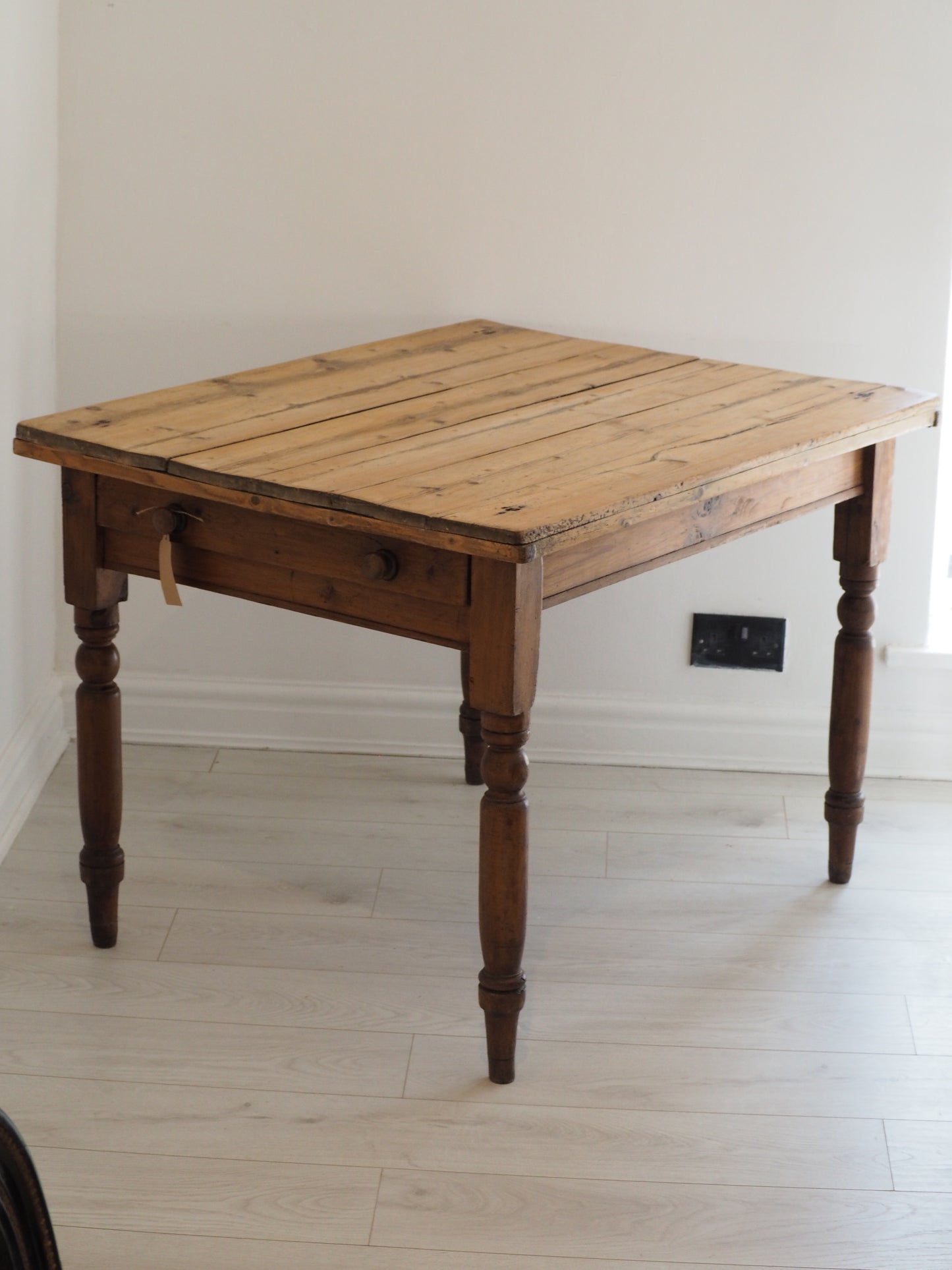 Antique Vintage Edwardian Farmhouse Pitch Pine Dining Table with Single Drawer