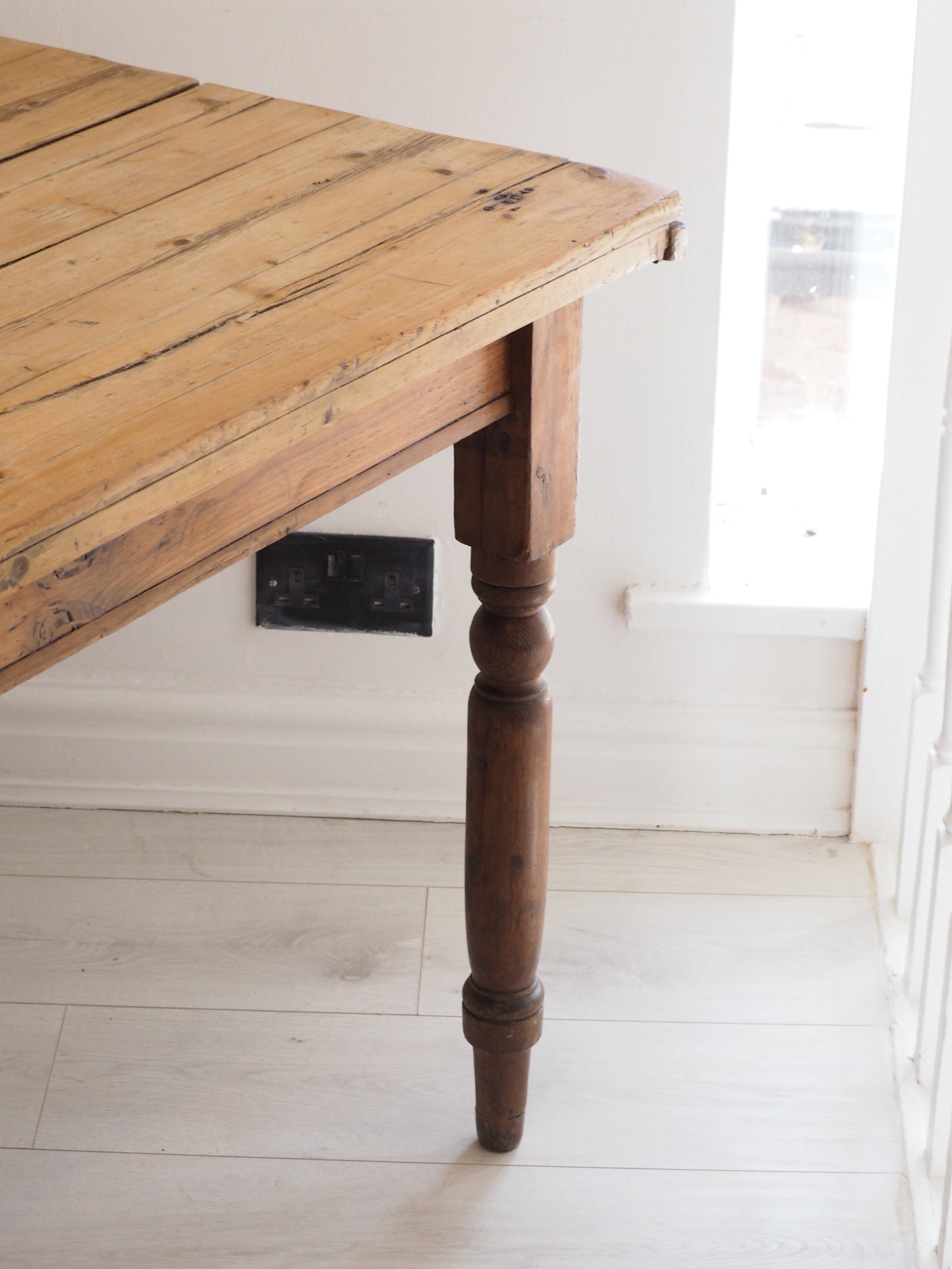 Antique Vintage Edwardian Farmhouse Pitch Pine Dining Table with Single Drawer