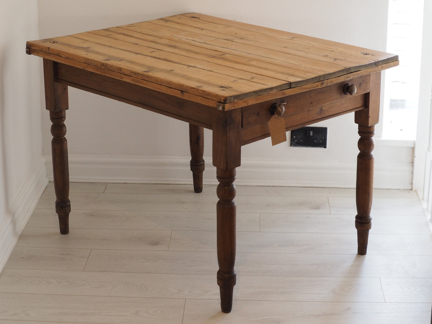 Antique Vintage Edwardian Farmhouse Pitch Pine Dining Table with Single Drawer