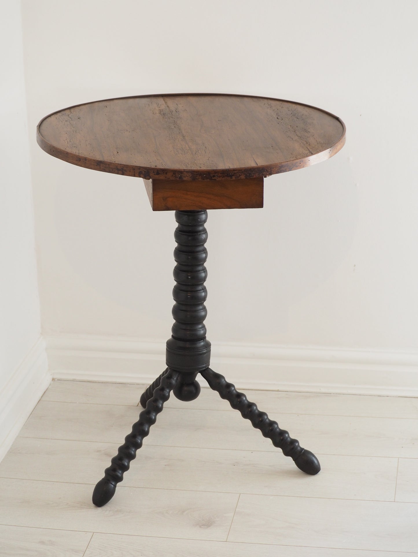 Vintage Antique Victorian Round Wooden Bobbin Table with Single Drawer & Ebonised Base / Furniture